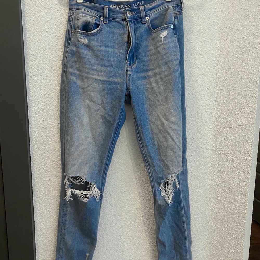 American Eagle mom jeans